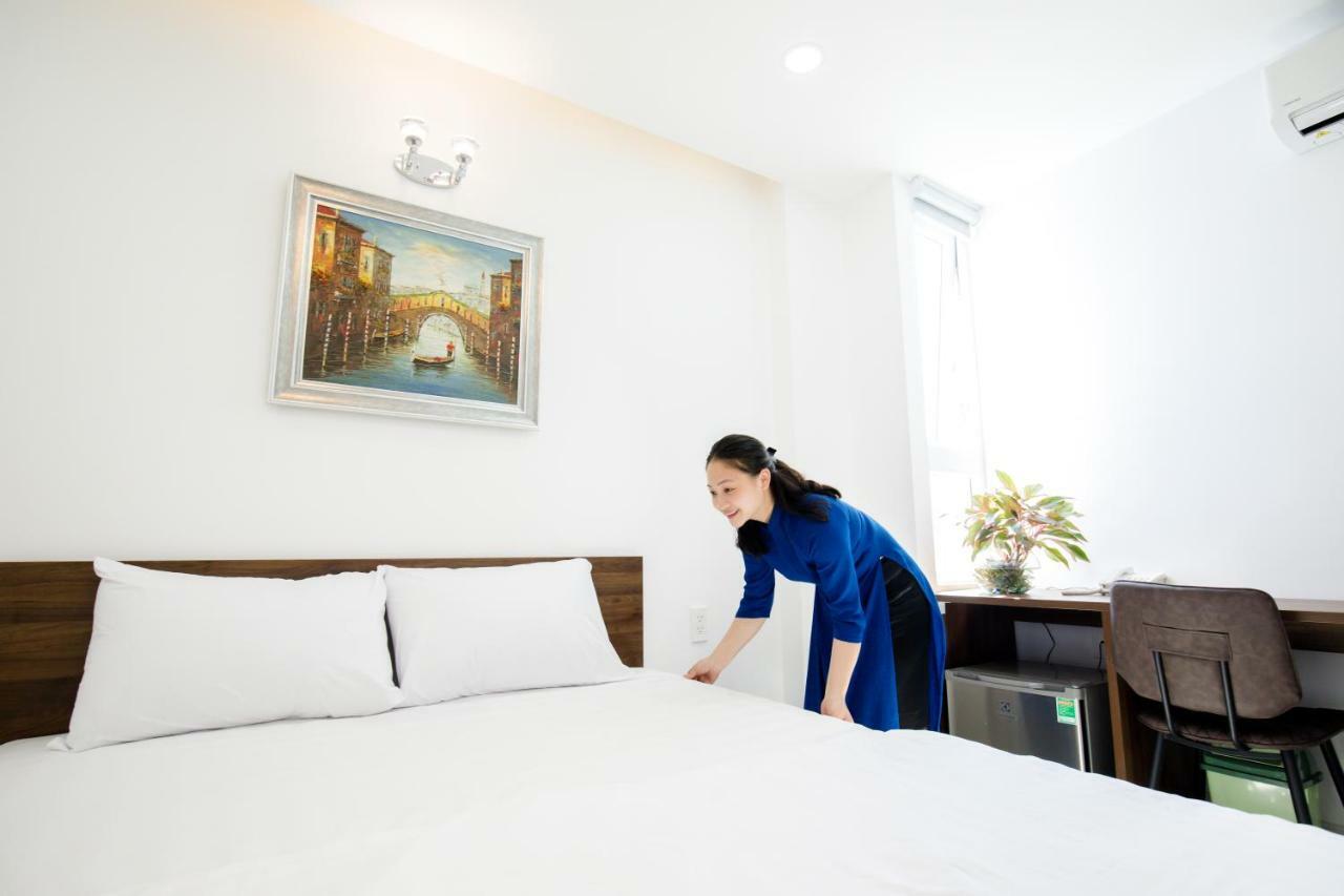 Aladdin Hotel Хошимин Екстериор снимка